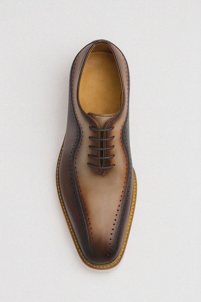 Carrucci Stylish Two-Tone Brogue Oxford