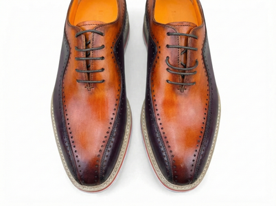 Stylish Two-Tone Brogue Oxford