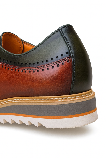 Carrucci Stylish Two-Tone Brogue Oxford