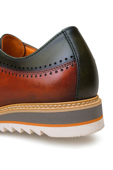 Carrucci Stylish Two-Tone Brogue Oxford
