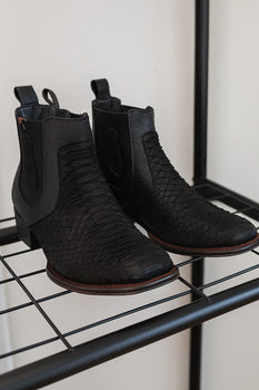 Los Altos Men's Genuine Python Skin Square Toe Ankle Boots - Black - Image 7